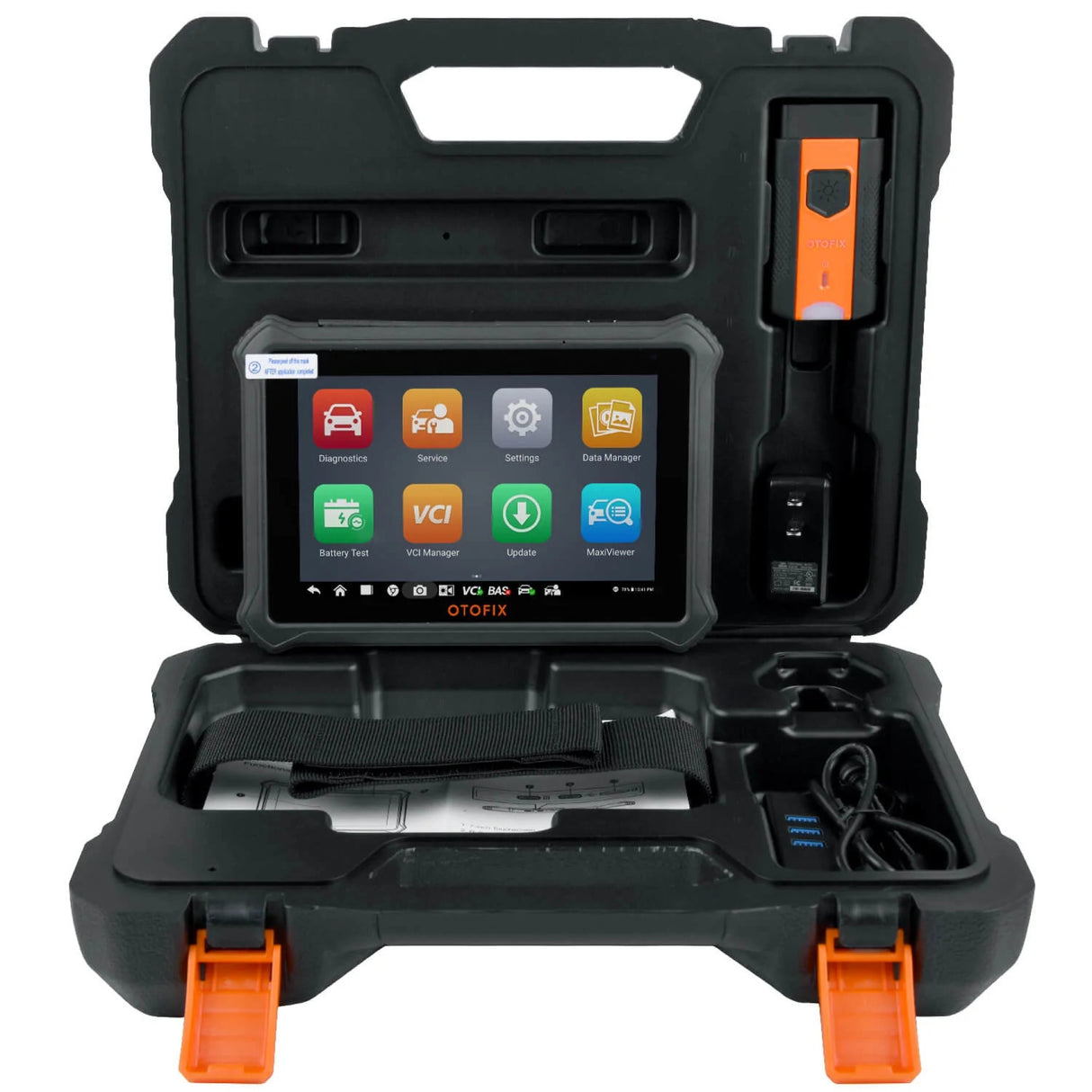 OTOFIX D1 Lite im geöffneten Transportkoffer mit Bluetooth-VCI, Netzteil und USB-Zubehör