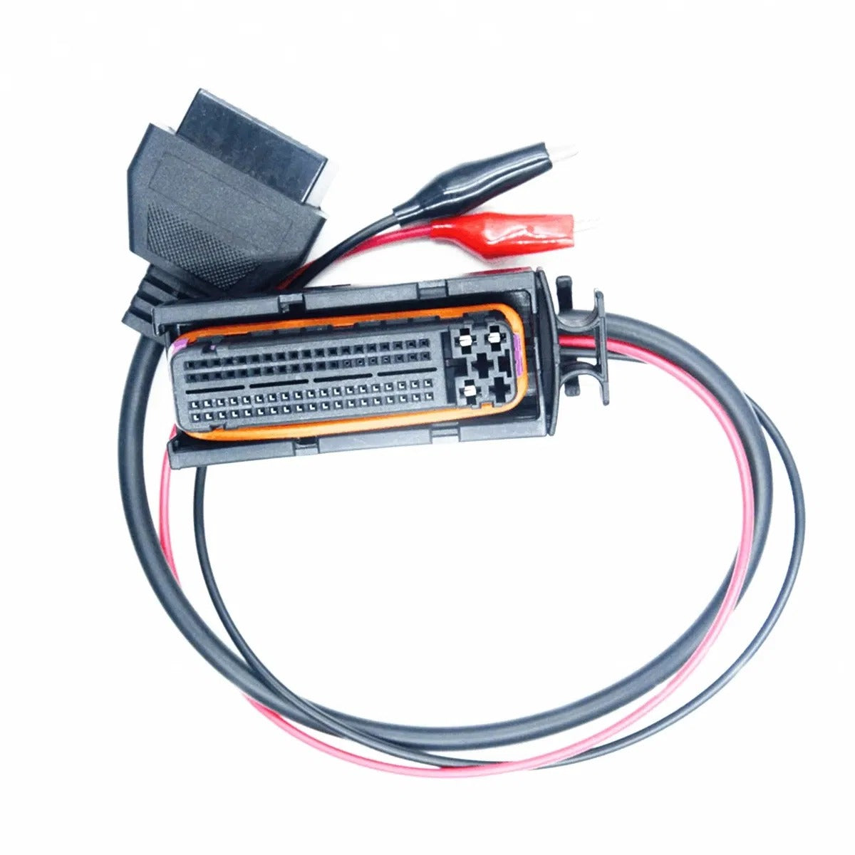 M7ECU Adapterkabel von oben mit 81-poligem Steckverbinder, roter und schwarzer Klemme und OBD2 Buchse