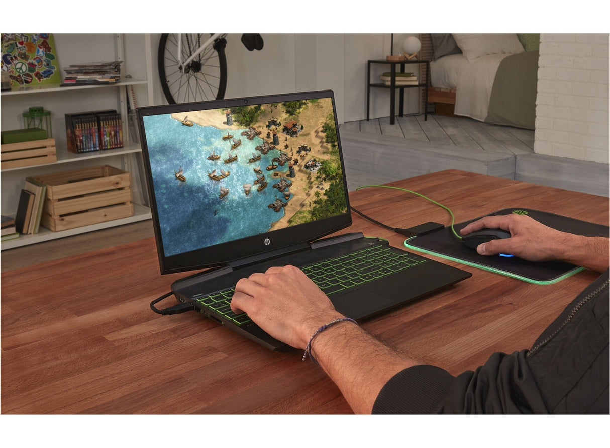 hp pavilion gaming 400 mauspad mit Laptop