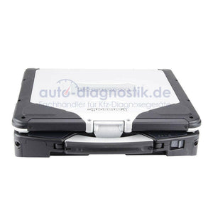 Panasonic Toughbook CF-31 geschlossen mit Tragegriff für den mobilen Einsatz