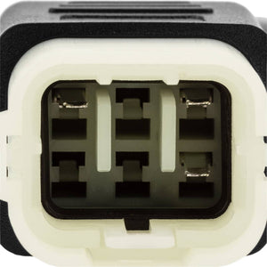 Nahaufnahme des 6-poligen KTM Diagnosesteckers am OBD2 Adapterkabel