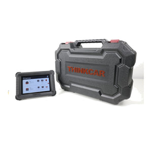 Thinkcar Euro IMMO Master Tablet neben dem Thinkcar-Aufbewahrungskoffer